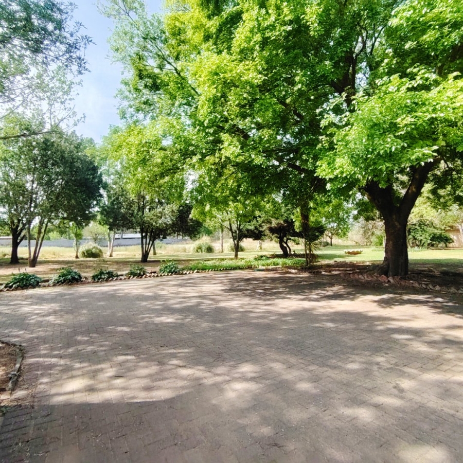 Commercial Property for Sale in Roodewal Free State